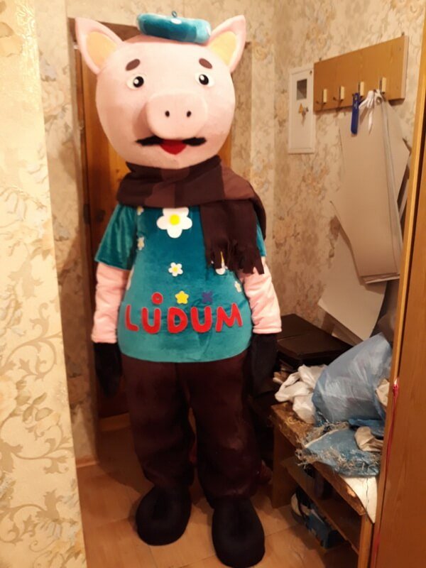 Ростовая кукла Свинка